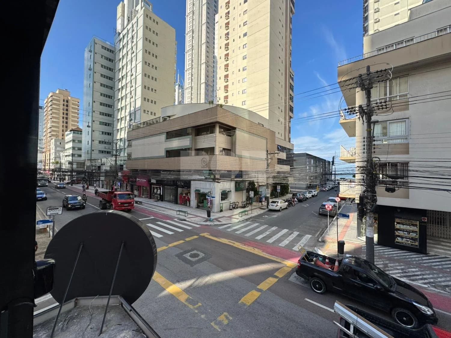 Sala Comercial Para Alugar No Centro Em Balneário Camboriú