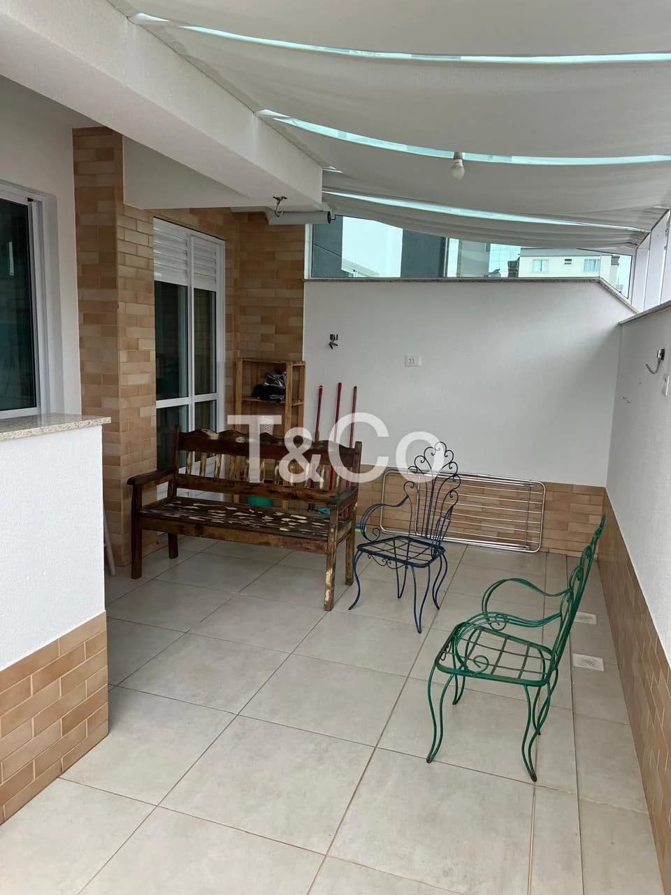 Apartamento Garden Mobiliado À Venda Ed. Punta Hermosa, Bairro Nações — foto 2