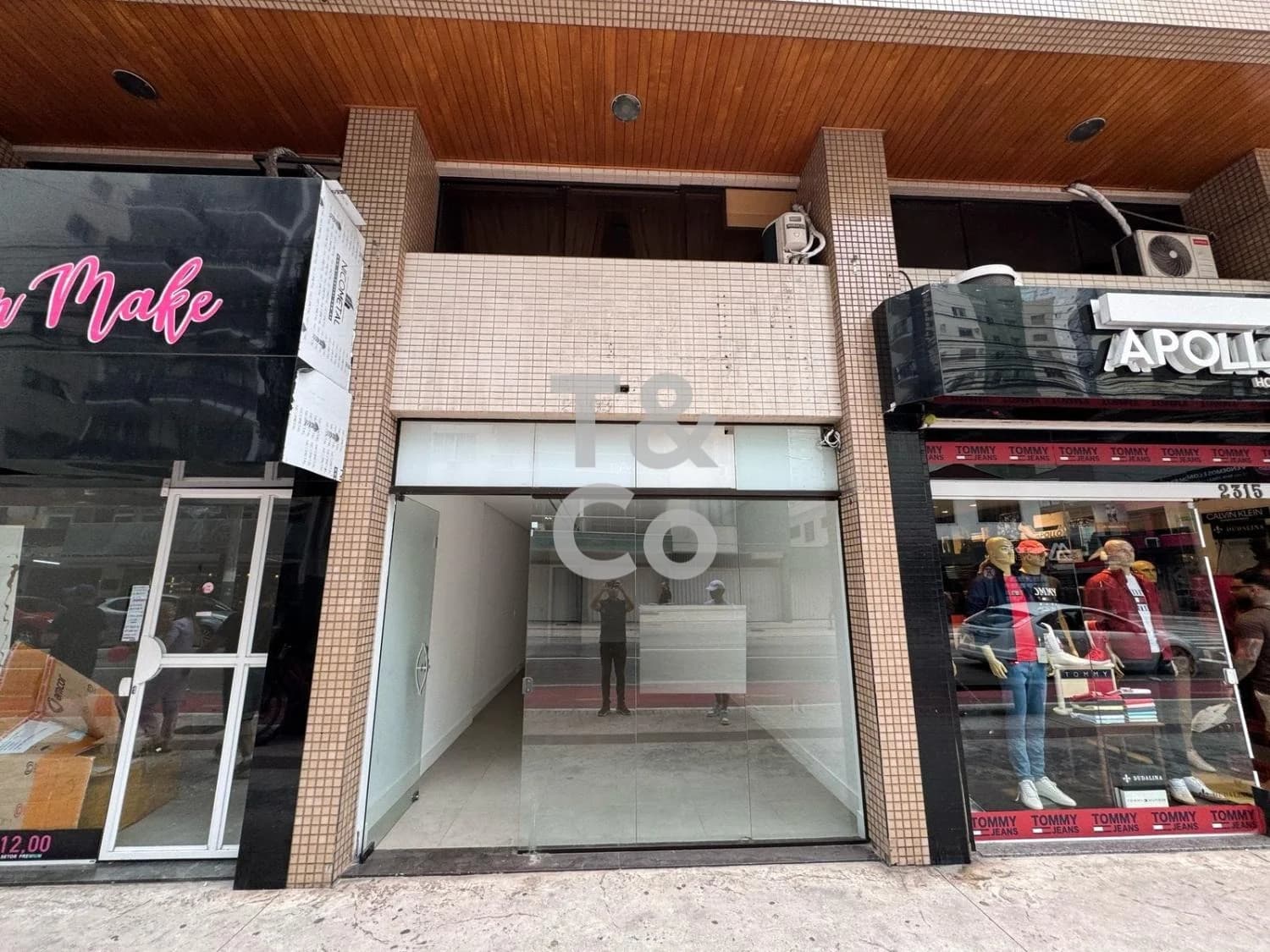 Sala Comercial Para Alugar No Centro Em Balneário Camboriú — foto 2