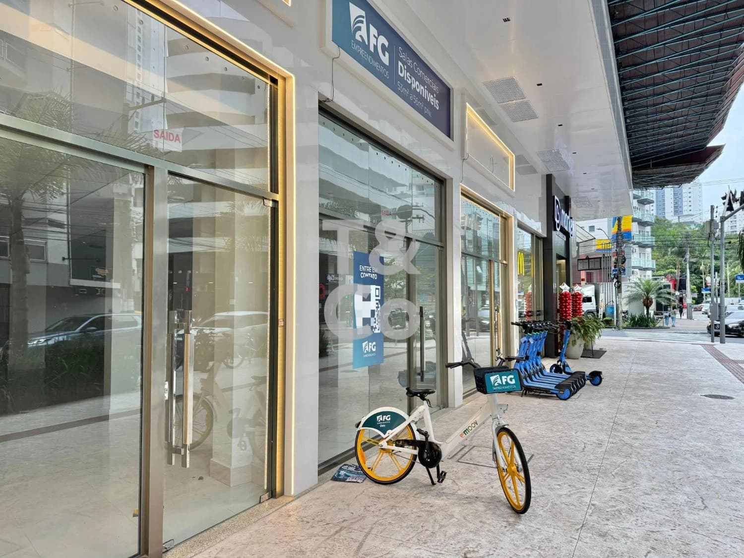 Salão Comercial Para Locação Ou Venda No Sapphire Tower Em Balneário Camboriú