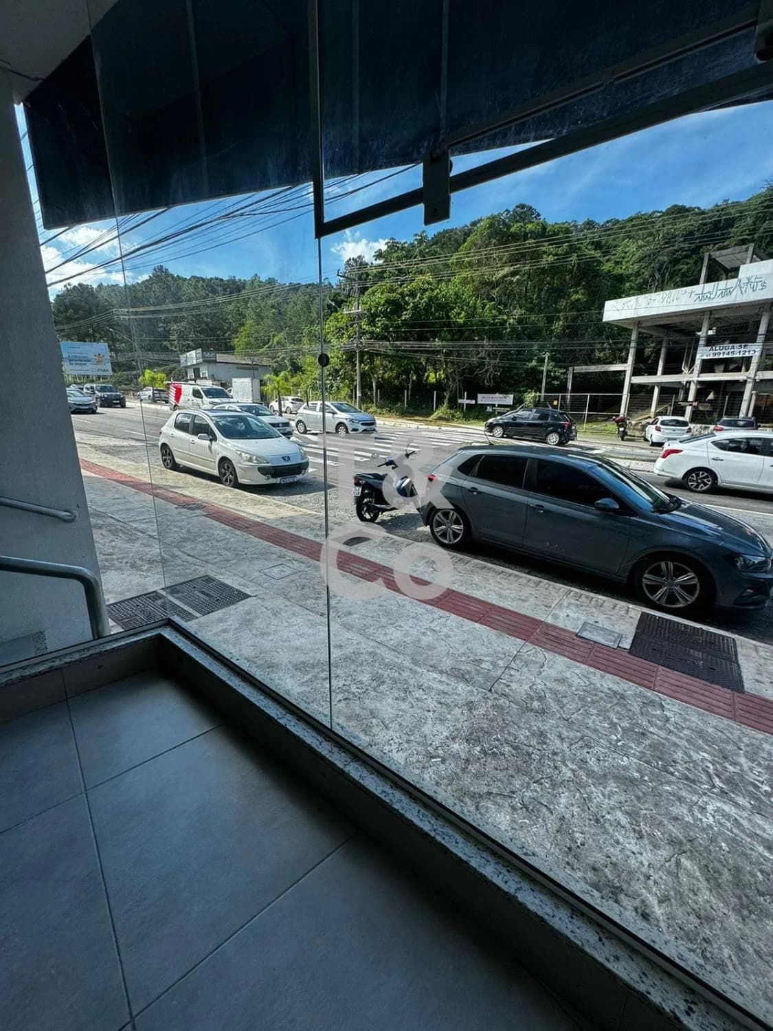 Sala Comercial Para Alugar Com 2 Dormitórios No Ariribá Em Balneário Camboriú