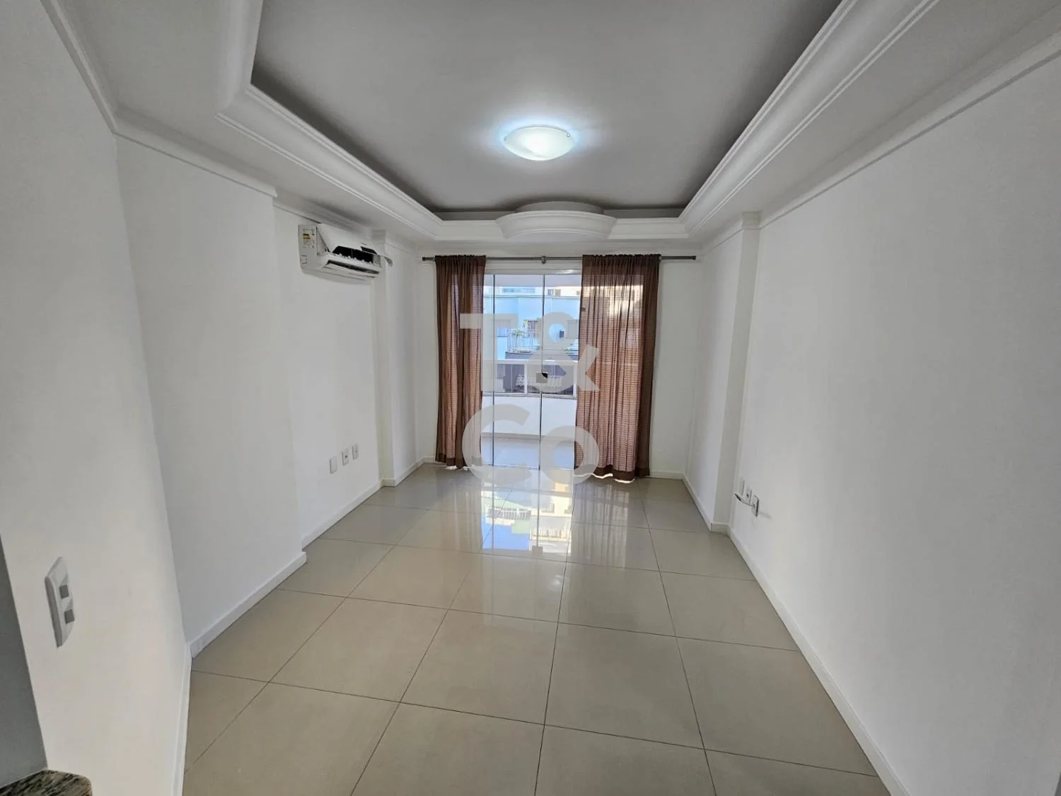 Apartamento À Venda Com 3 Dormitórios No Centro Em Balneário Camboriú — foto 2