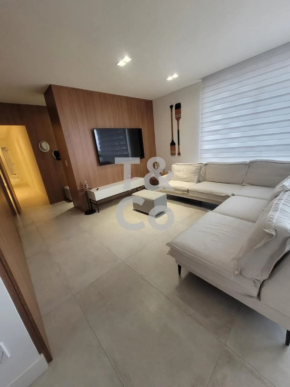 Apartamento À Venda Com 3 Dormitórios No Centro Em Balneário Camboriú — foto 2