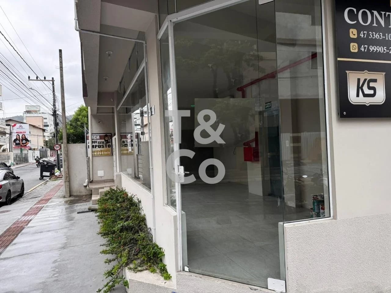 Sala Comercial Para Alugar Com 1 Dormitório No Nações Em Balneário Camboriú — foto 4